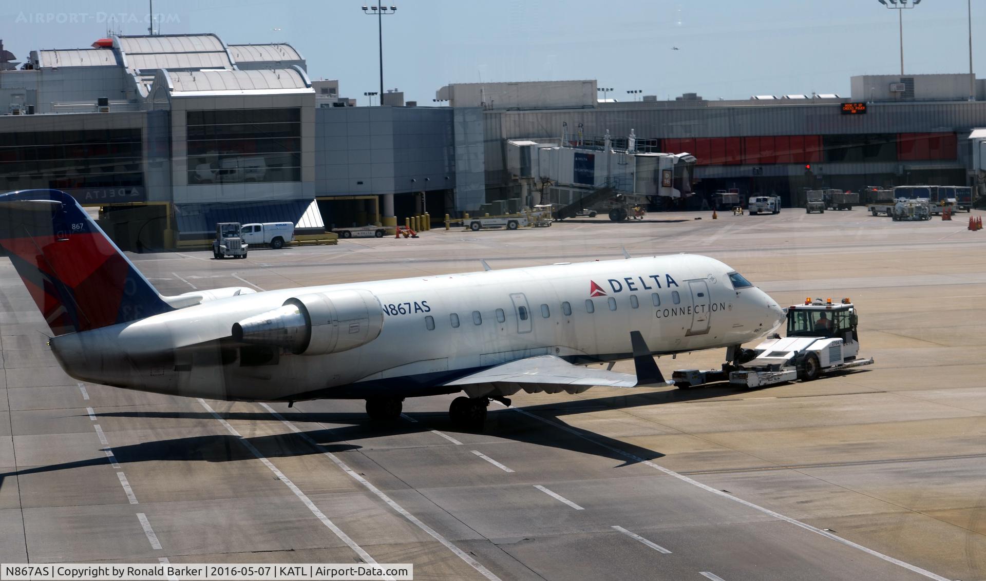 N867AS, 2000 Bombardier CRJ-200ER (CL-600-2B19) C/N 7463, Towed Atlanta