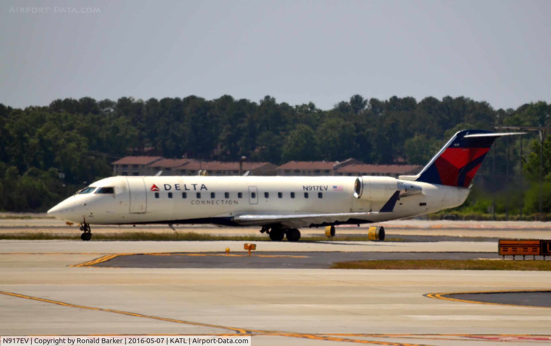 N917EV, 2003 Bombardier CRJ-200ER (CL-600-2B19) C/N 7769, Taxi Atlanta