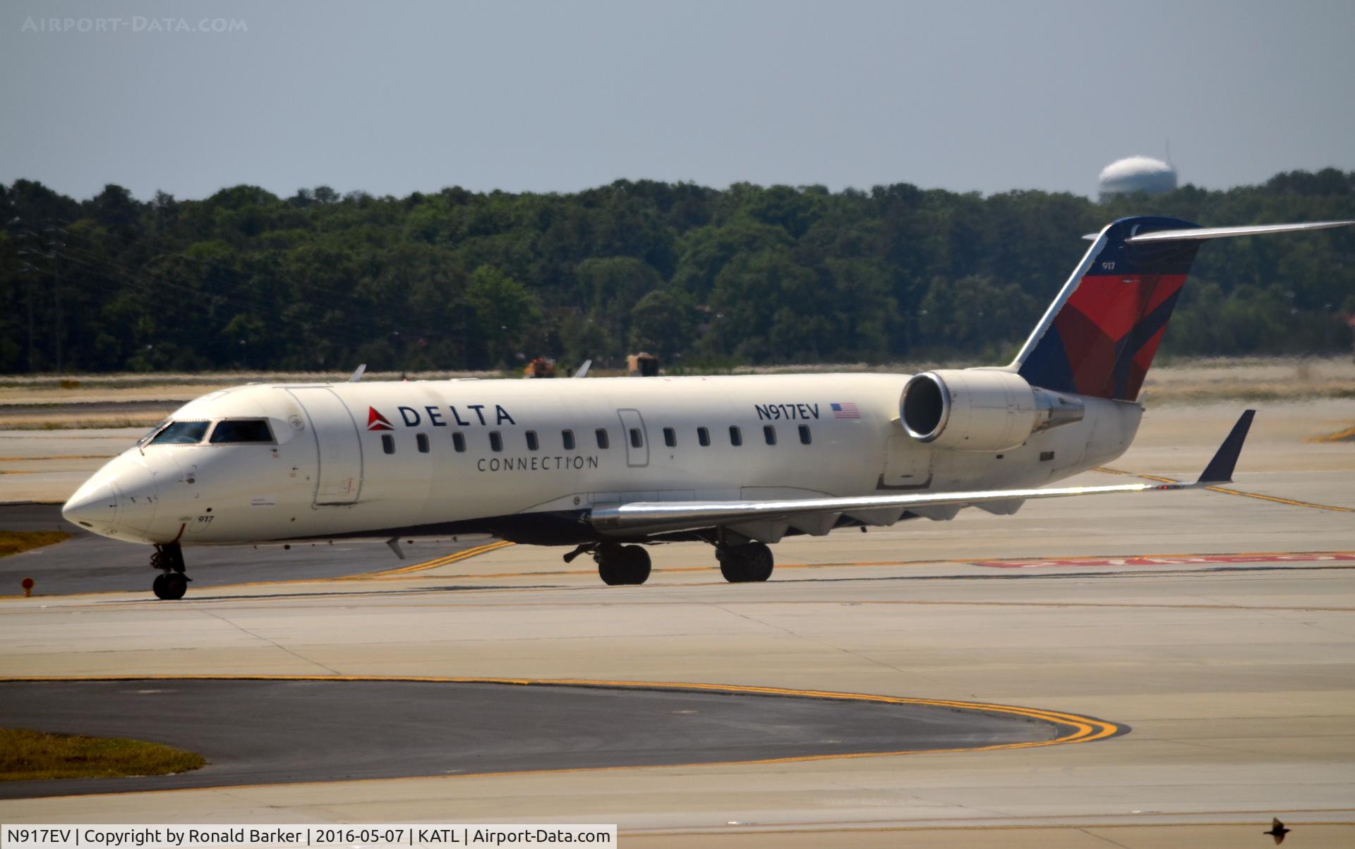 N917EV, 2003 Bombardier CRJ-200ER (CL-600-2B19) C/N 7769, Taxi Atlanta