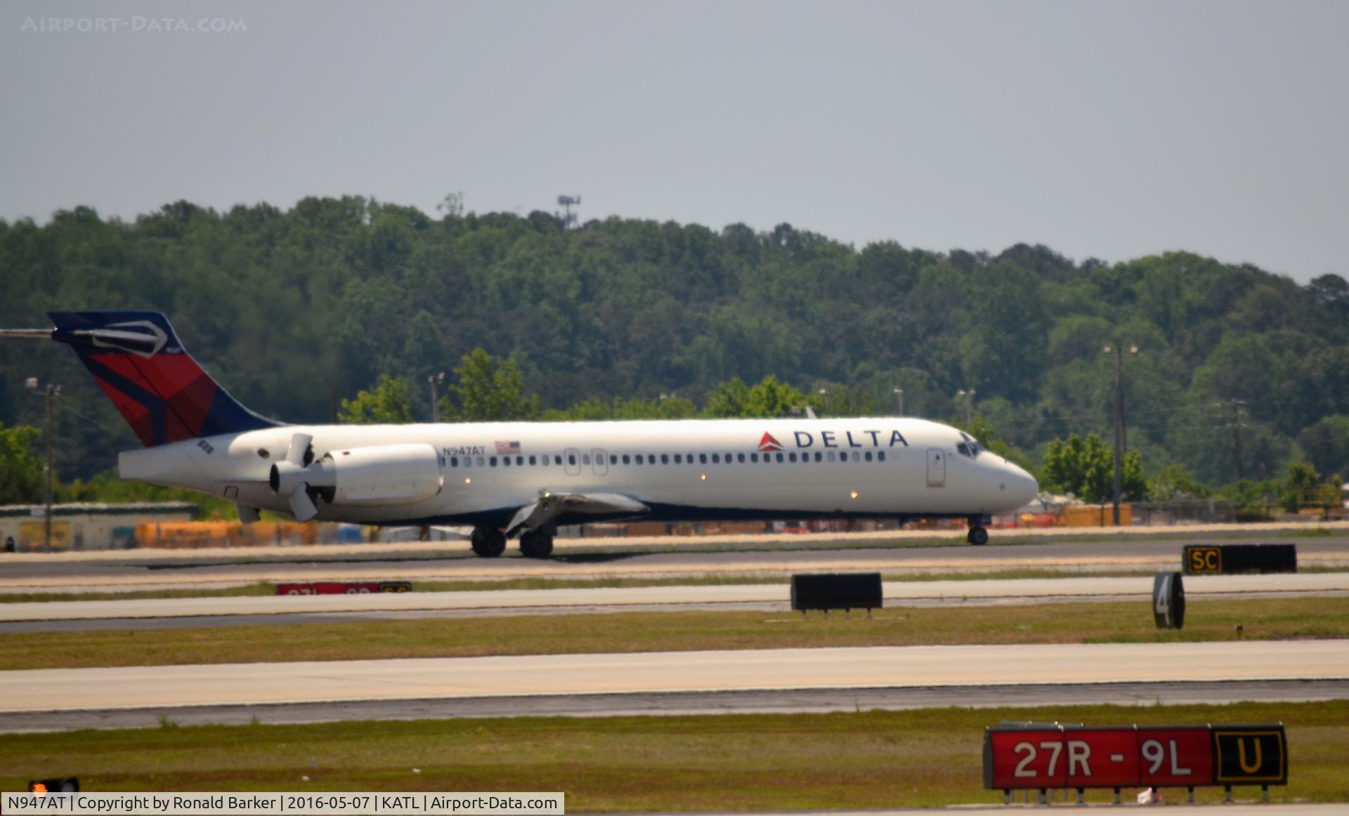 N947AT, 1999 Boeing 717-200 C/N 55010, Landing Atlanta