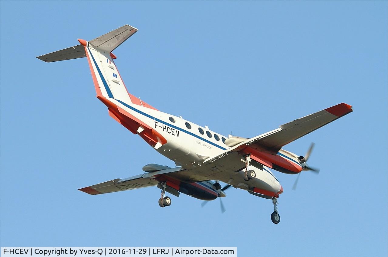 F-HCEV, 2009 Hawker Beechcraft B200GT King Air C/N BY-91, Hawker Beechcraft B200GT King Air, On final rwy 08, Landivisiau Naval Air Base (LFRJ)