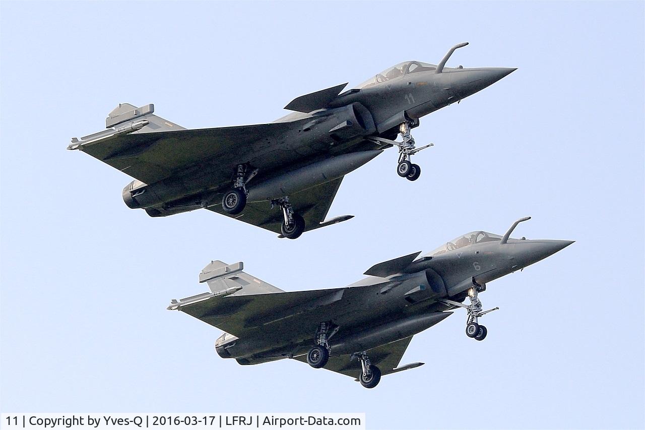 11, Dassault Rafale M C/N 11, Dassault Rafale M, Short approach rwy 08, Landivisiau Naval Air Base (LFRJ)