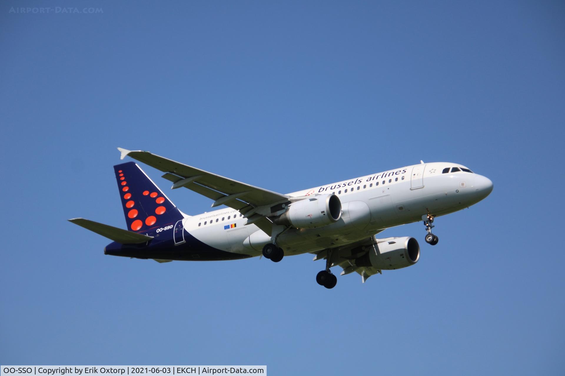 OO-SSO, 2004 Airbus A319-111 C/N 2287, OO-SSO landing rw 04L
