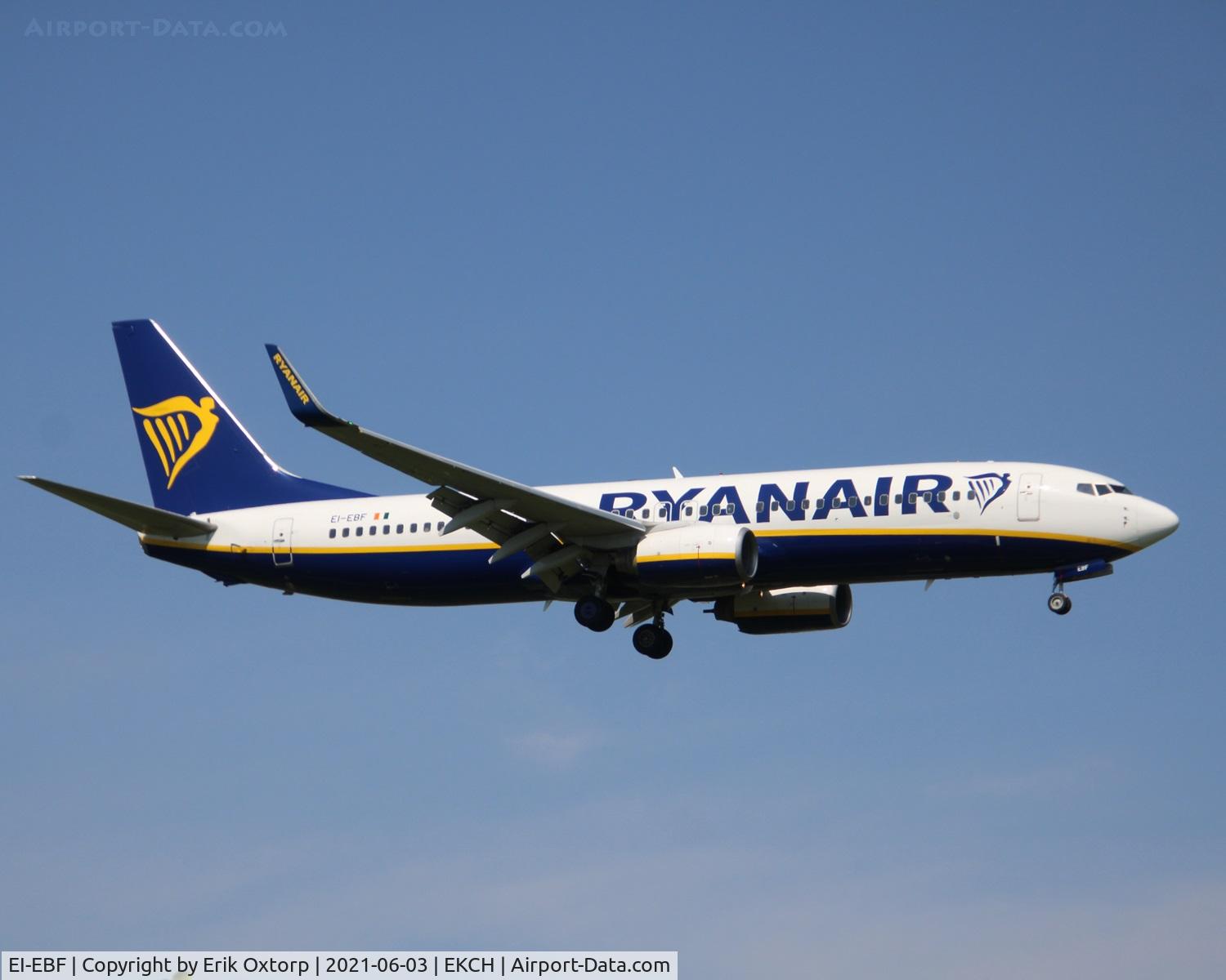 EI-EBF, 2009 Boeing 737-8AS C/N 37524, EI-EBF landing rw 04L