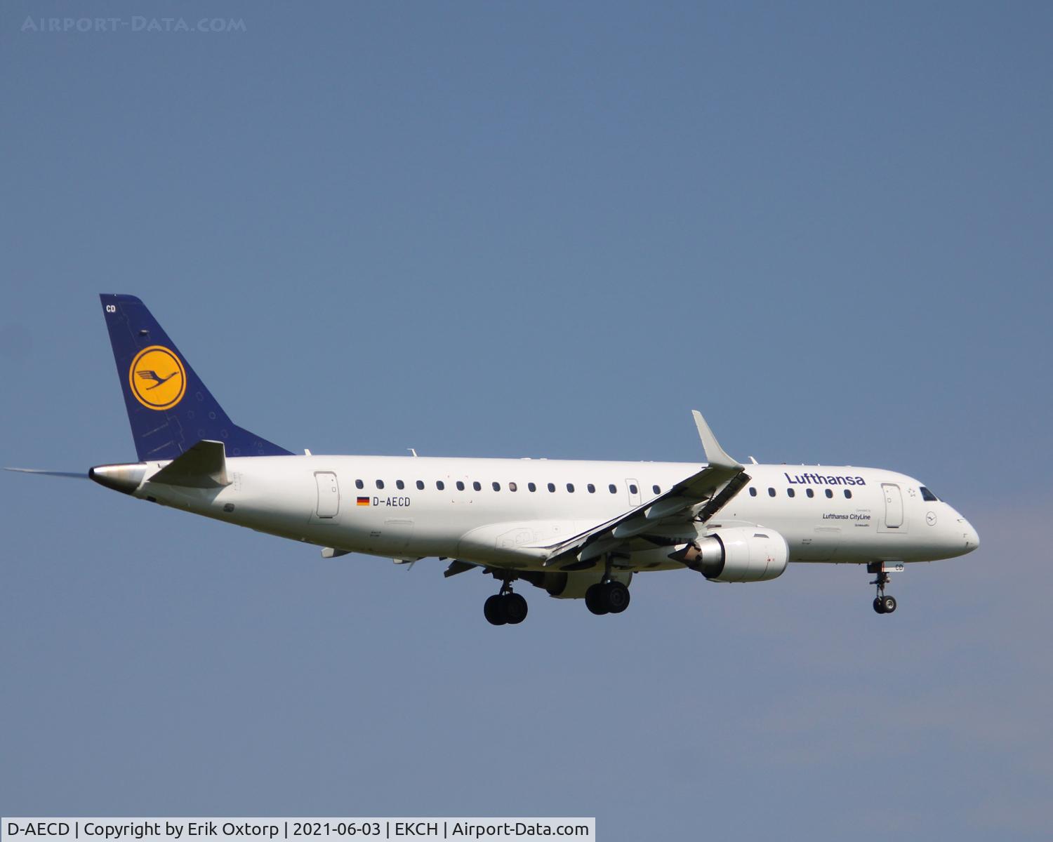 D-AECD, 2010 Embraer 190LR (ERJ-190-100LR) C/N 19000337, D-AECD landing rw 04L