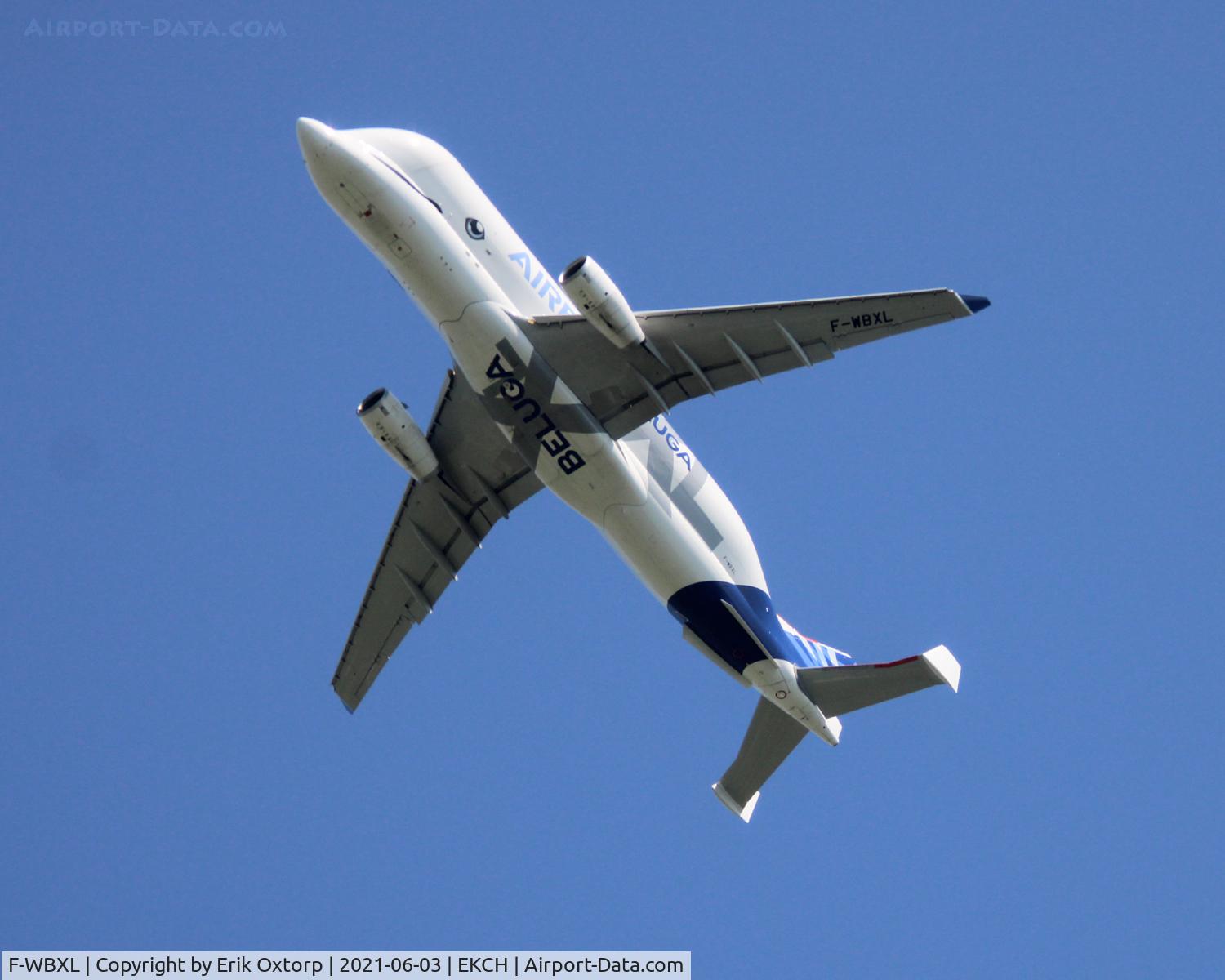 F-WBXL, 2018 Airbus A330-743L Beluga XL C/N 1824, F-WBXL touch and go rw 22L
