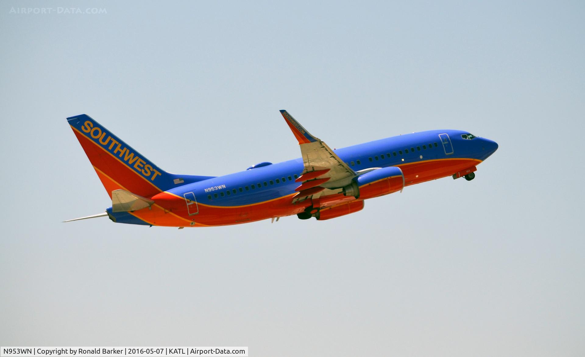 N953WN, 2010 Boeing 737-7H4 C/N 36668, Departing Atlanta