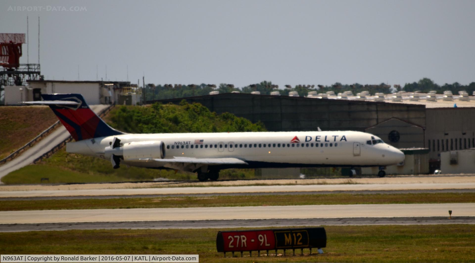 N963AT, 2001 Boeing 717-200 C/N 55024, Landing Atlanta