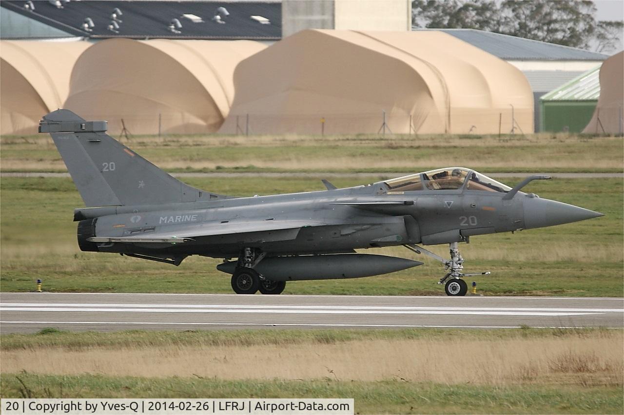 20, Dassault Rafale M C/N 20, Dassault Rafale M, Taxiing rwy 26, Landivisiau Naval Air Base (LFRJ)