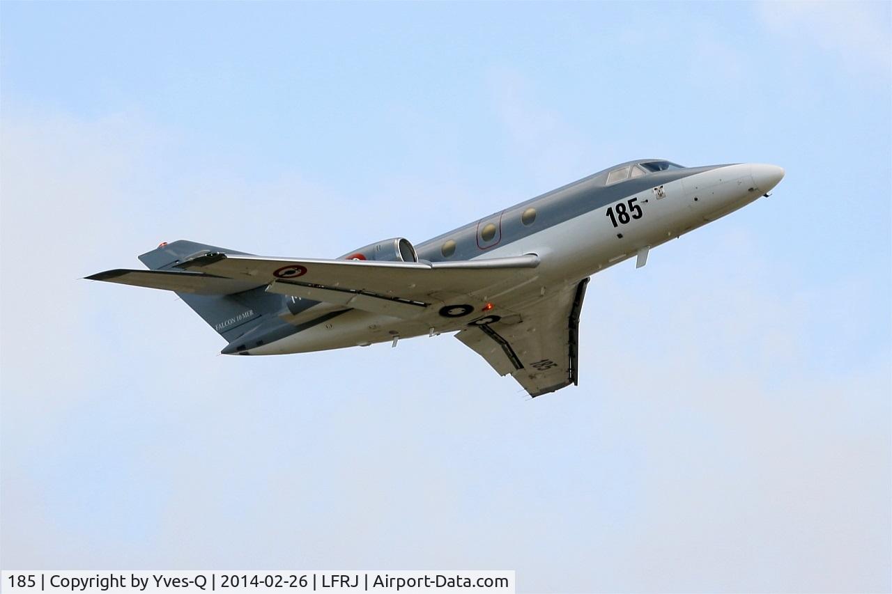 185, Dassault Falcon 10MER C/N 185, Dassault Falcon 10MER, Climbing from rwy 26, Landivisiau Naval Air Base (LFRJ)