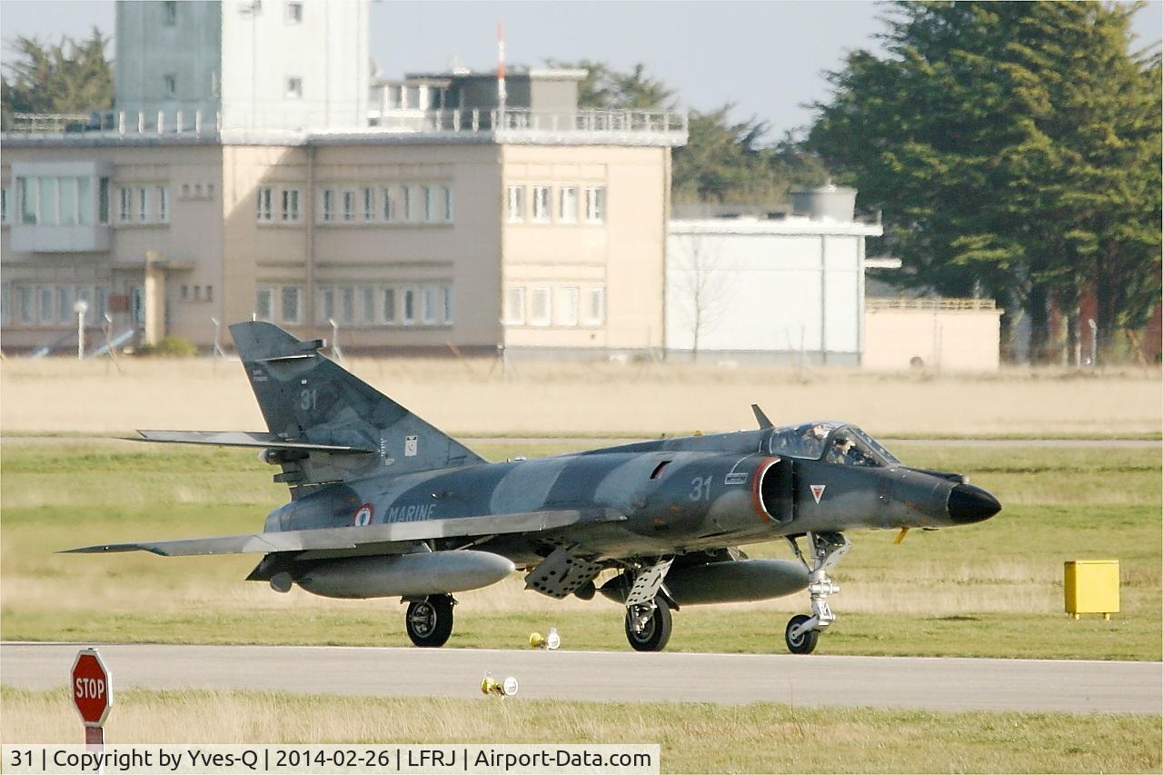 31, Dassault Super Etendard C/N 31, Dassault Super Etendard M (SEM), Taxiing rwy 26, Landivisiau Naval Air Base (LFRJ)
