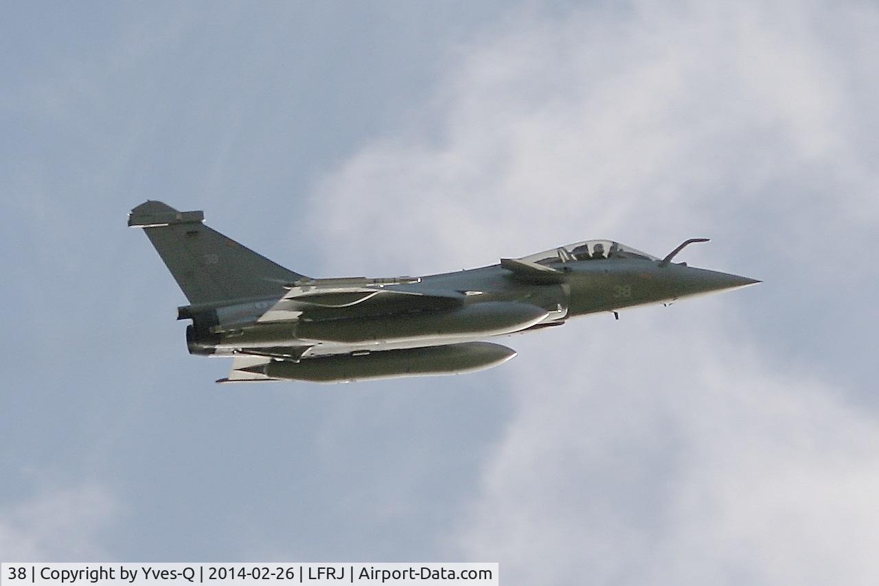 38, 2013 Dassault Rafale M C/N 38, Dassault Rafale M, Climbing from rwy 26, Landivisiau Naval Air Base (LFRJ)