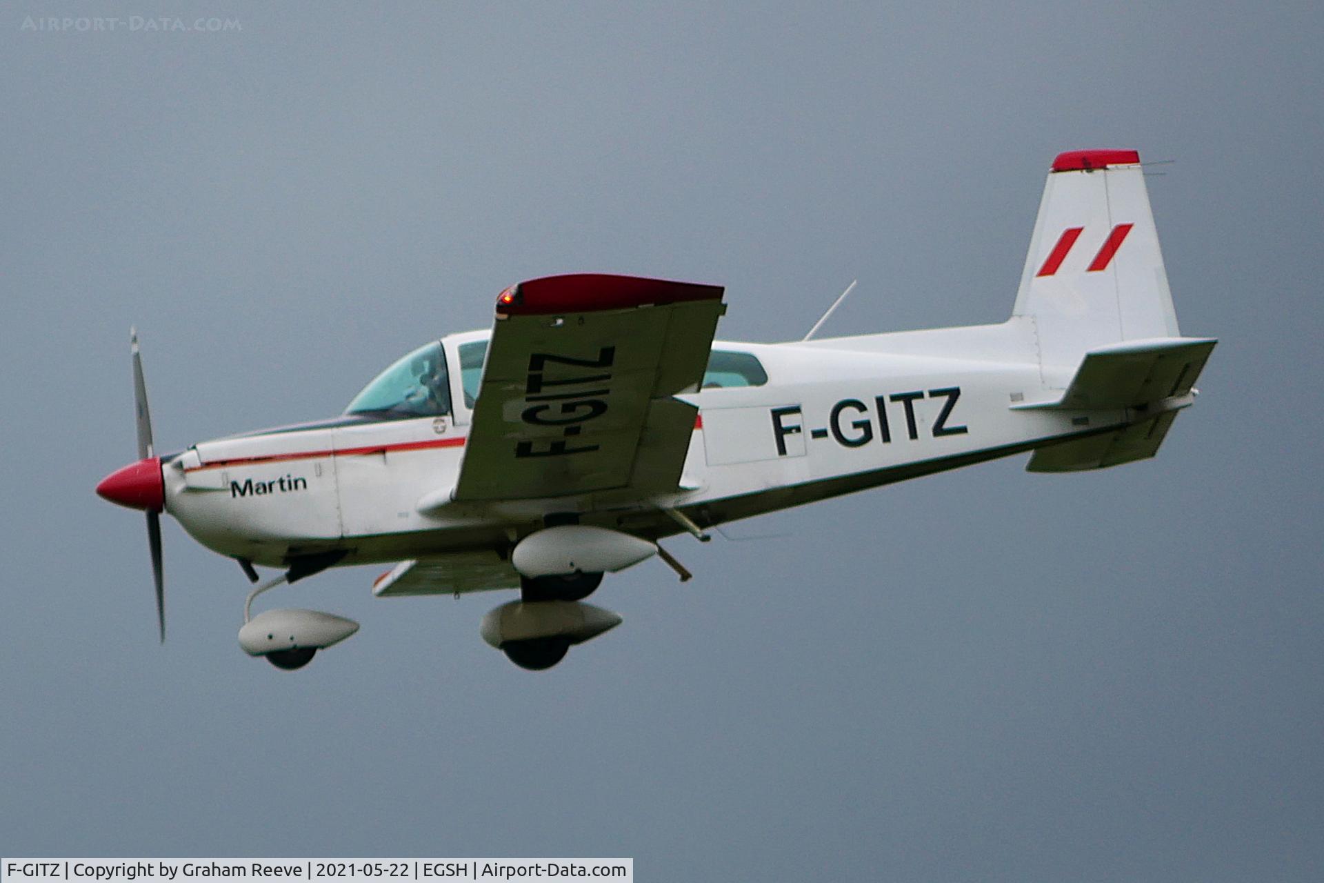 F-GITZ, Grumman American AG-5B Tiger C/N 10140, Landing at Norwich.