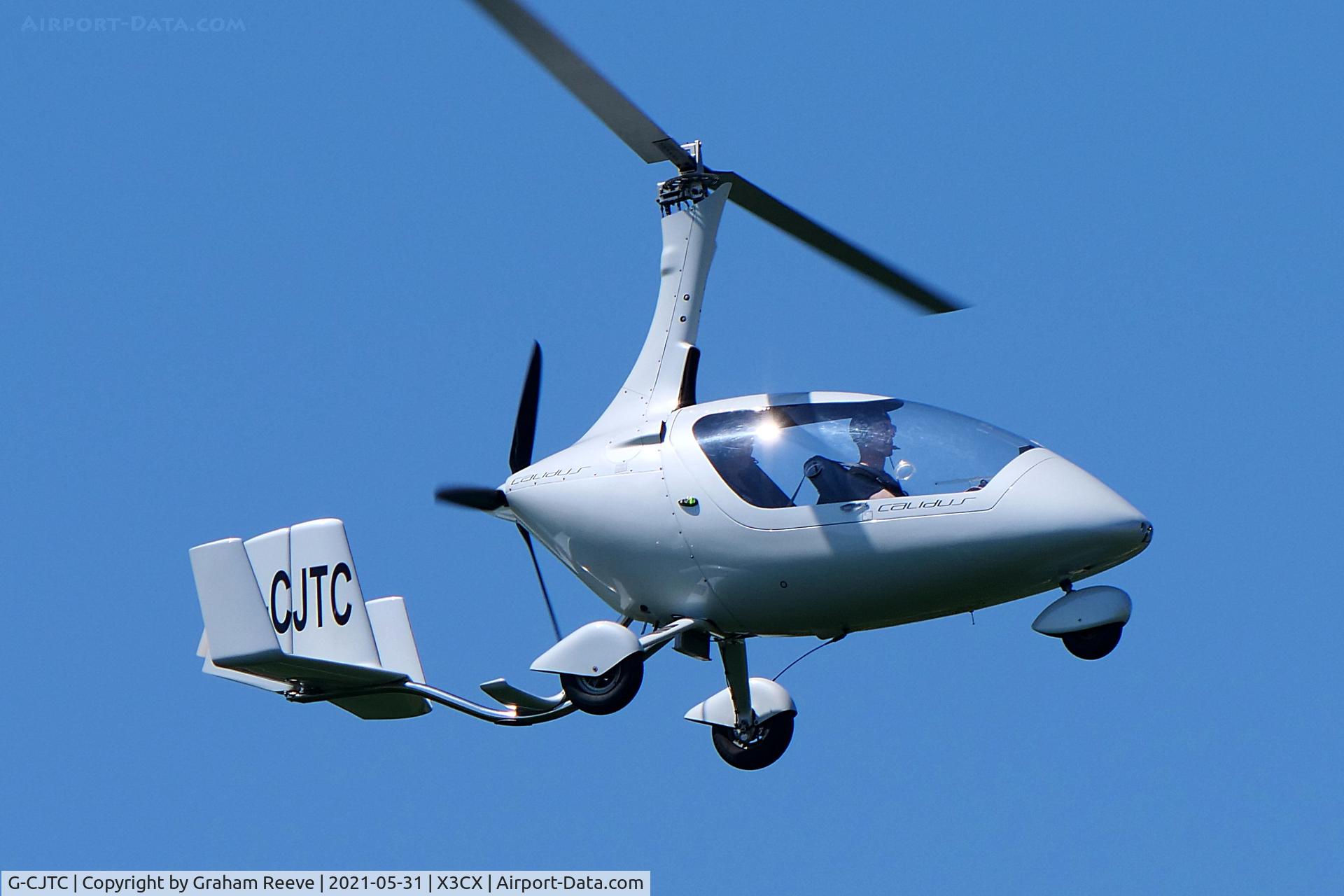 G-CJTC, 2017 RotorSport UK Calidus C/N RSUK/CALS/032, Landing at Northrepps.