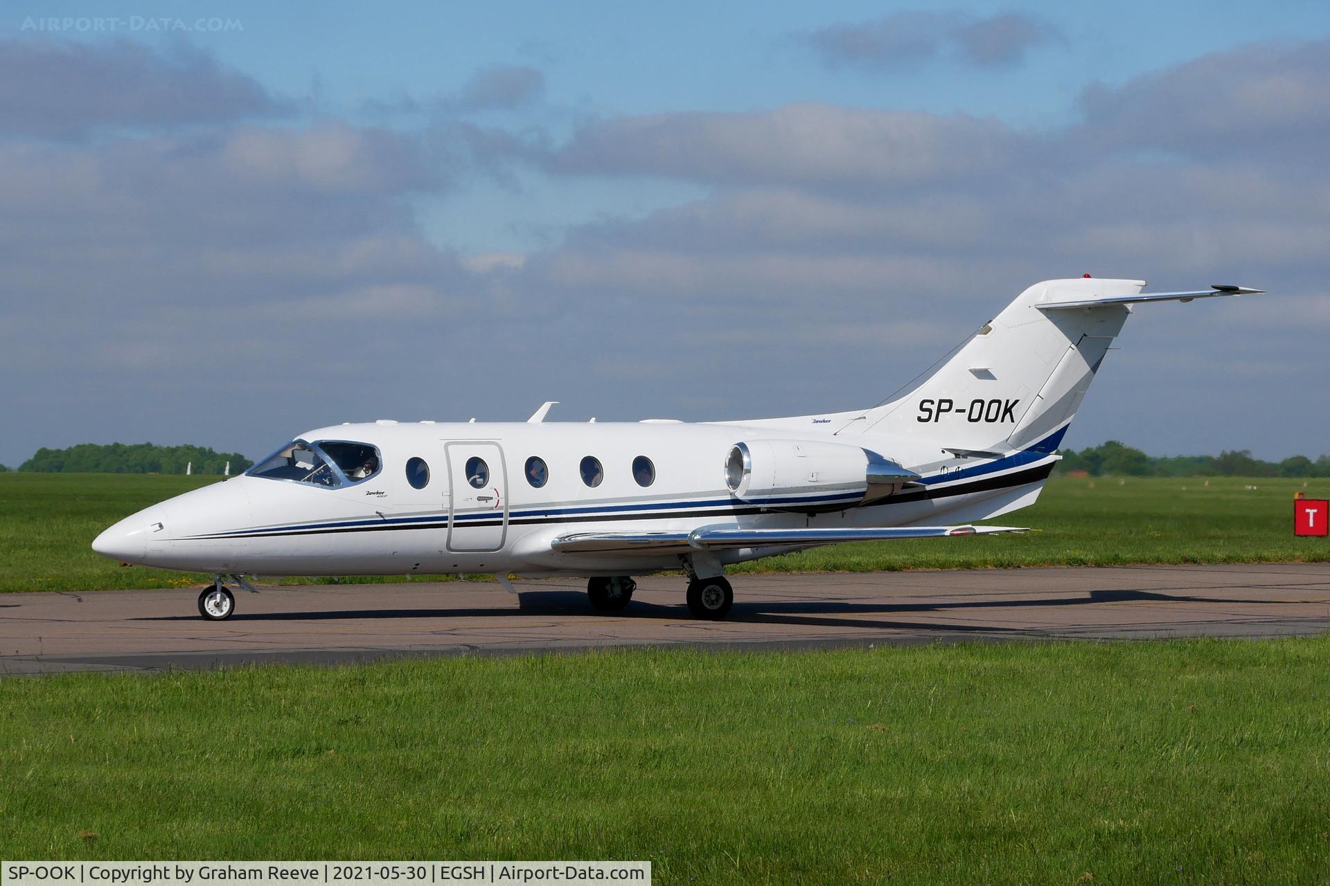 SP-OOK, 2007 Hawker Beechcraft 400A Beechjet Beechjet C/N RK-512, Just landed at Norwich.