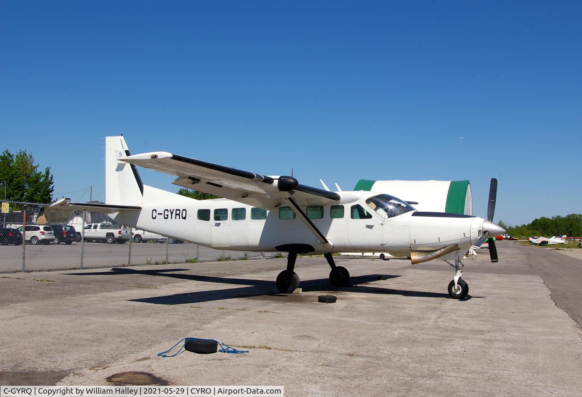 C-GYRQ, 1993 Cessna 208B Grand Caravan C/N 208B0357, C-GYRQ at CYRO after a diversion due to a parachute accident in Gatineau