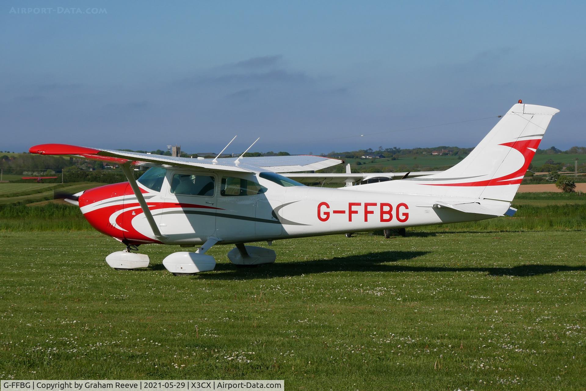 G-FFBG, 1977 Reims F182Q Skylane C/N F18200032, Departing from Northrepps.