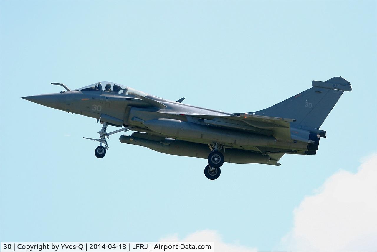 30, Dassault Rafale M C/N 30, Dassault Rafale M, On final rwy 08, Landivisiau Naval Air Base (LFRJ)