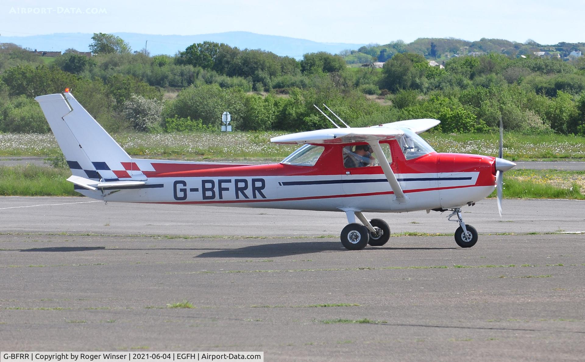 G-BFRR, 1977 Reims FRA150M Aerobat C/N 0326, Visiting Aerobat prior to departing.