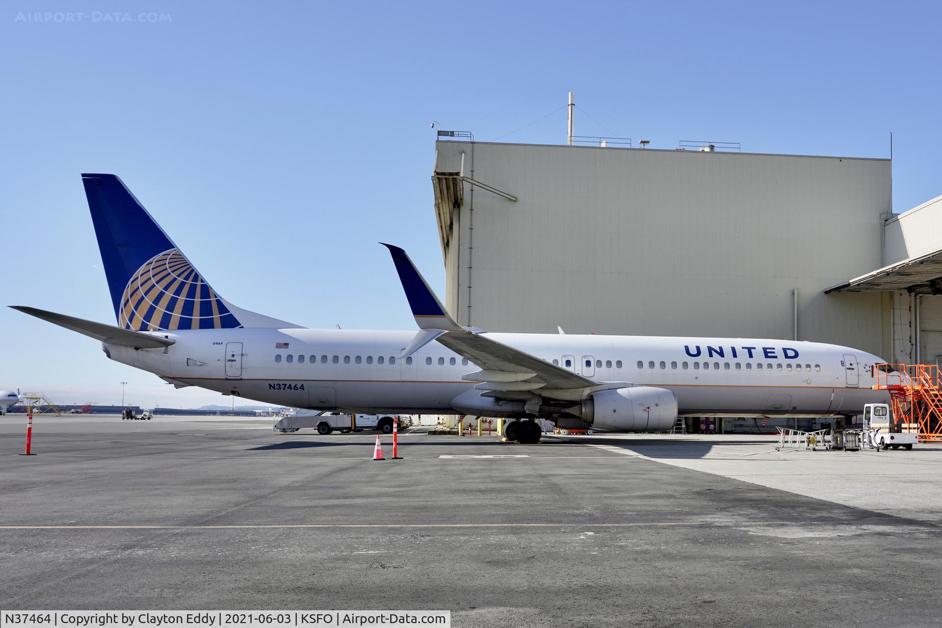 N37464, 2012 Boeing 737-924/ER C/N 41745, SFO 2021.