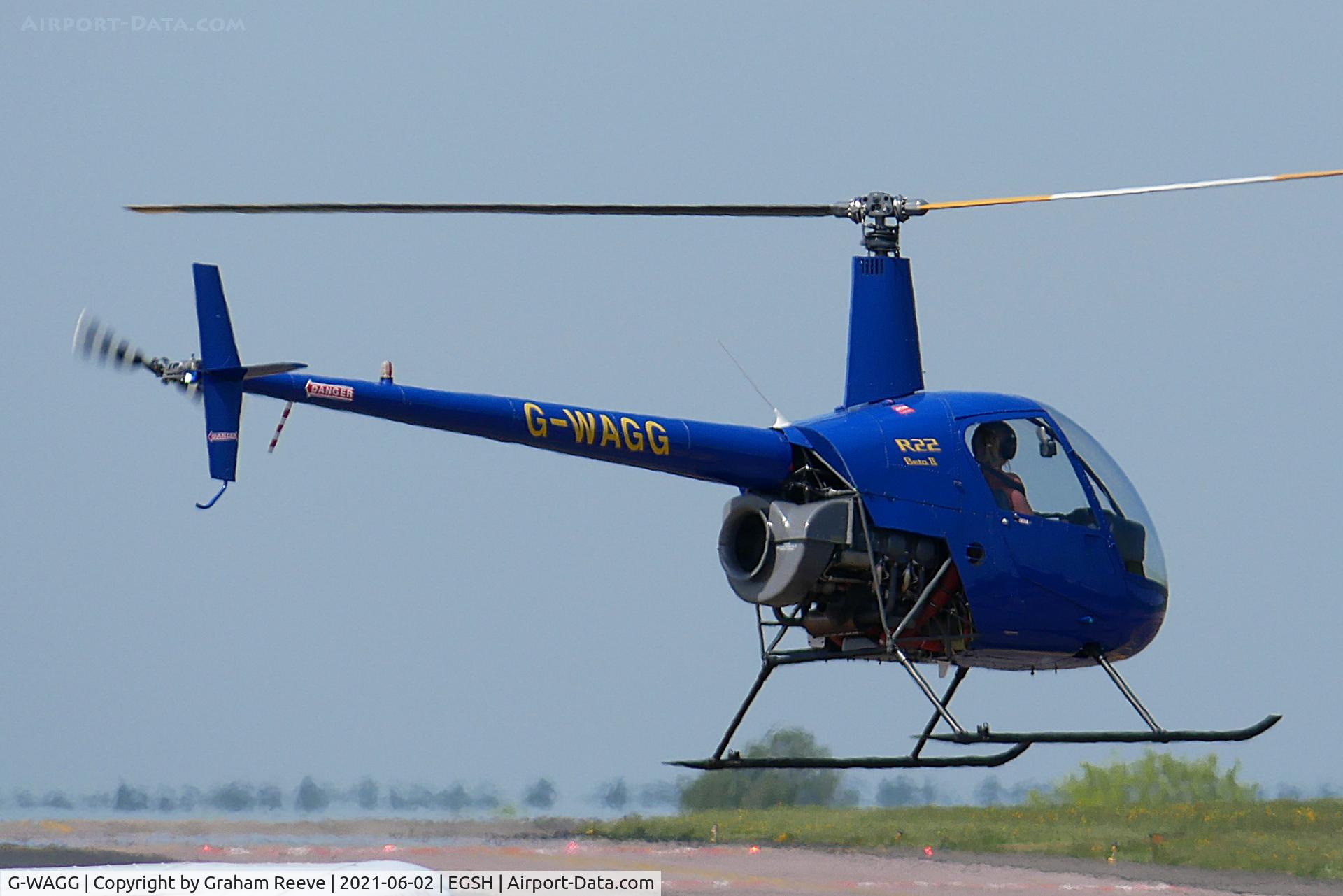 G-WAGG, 1999 Robinson R22 Beta C/N 2960, Departing from Norwich.