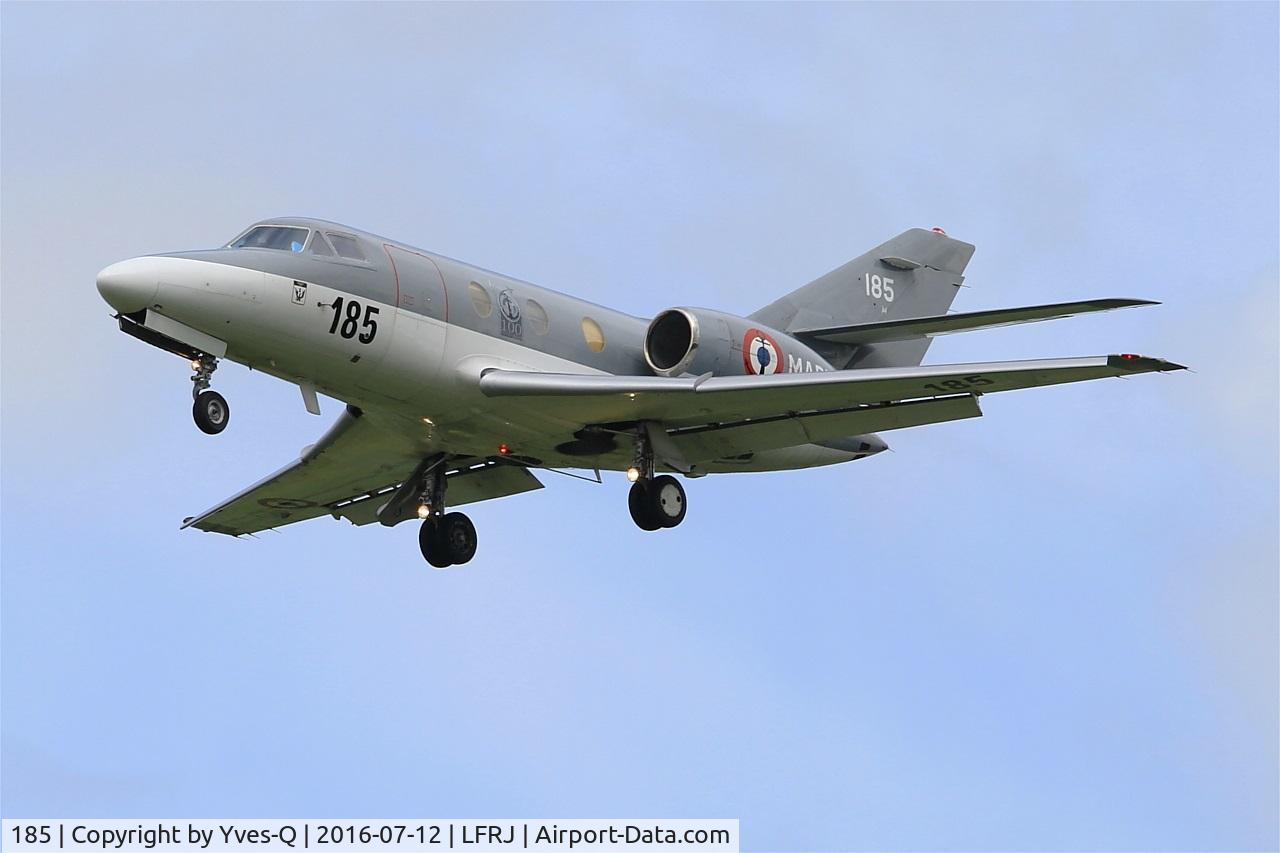185, Dassault Falcon 10MER C/N 185, Dassault Falcon 10 MER, Short approach rwy 26, Landivisiau Naval Air Base (LFRJ)