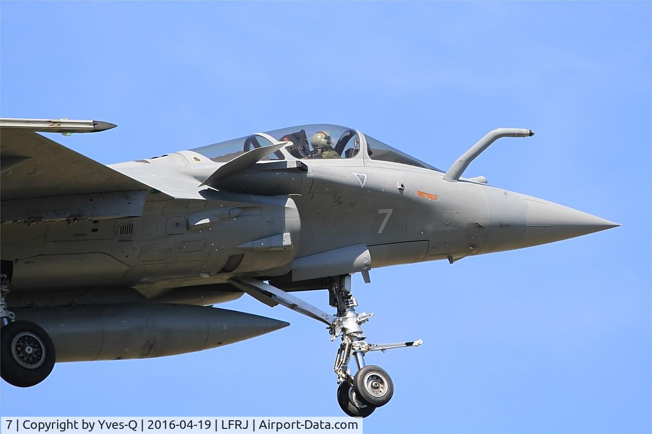 7, Dassault Rafale M C/N 7, Dassault Rafale M, On final rwy 08, Landivisiau Naval Air Base (LFRJ)