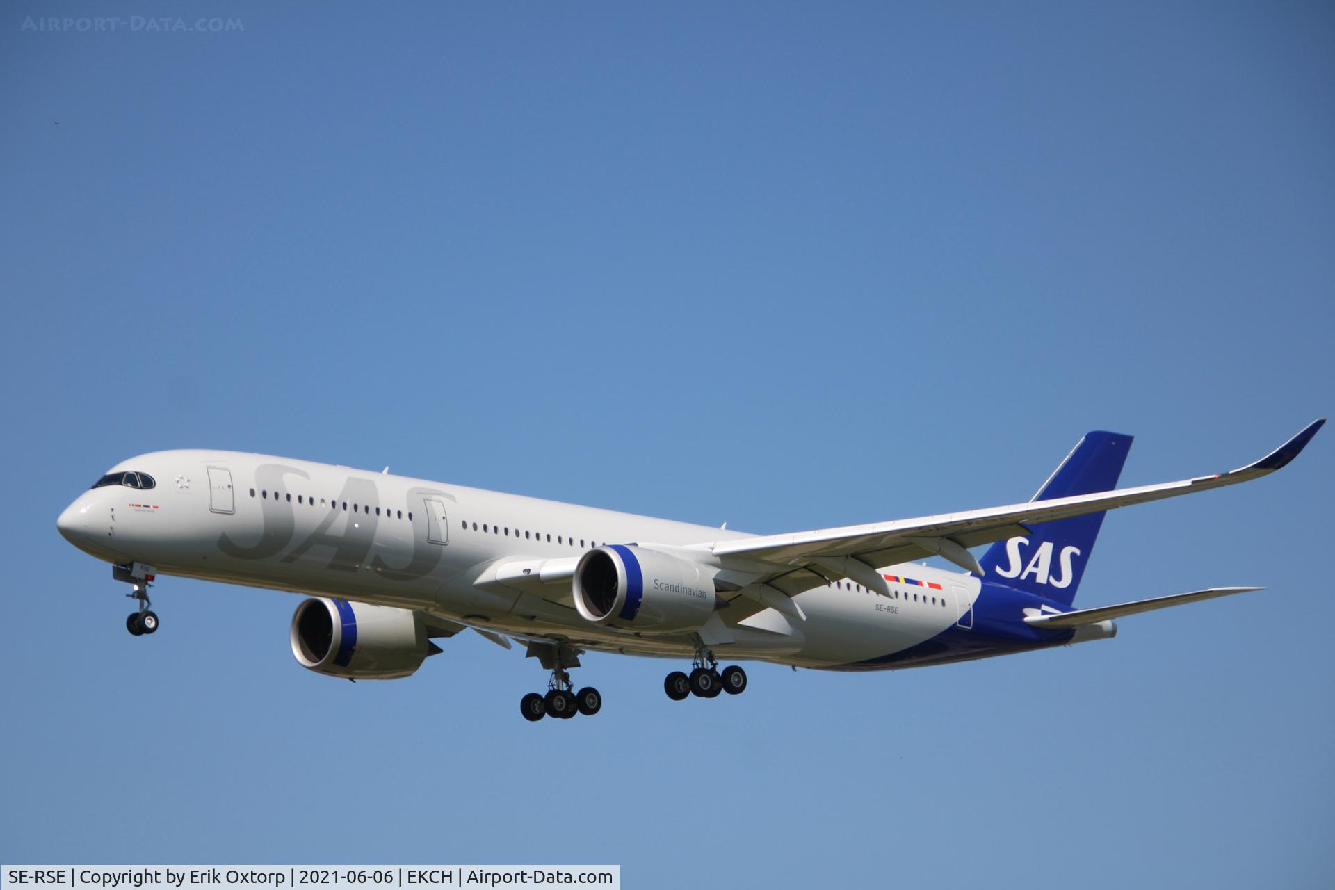 SE-RSE, 2021 Airbus A350-941 C/N 484, SE-RSE landing rw 22L