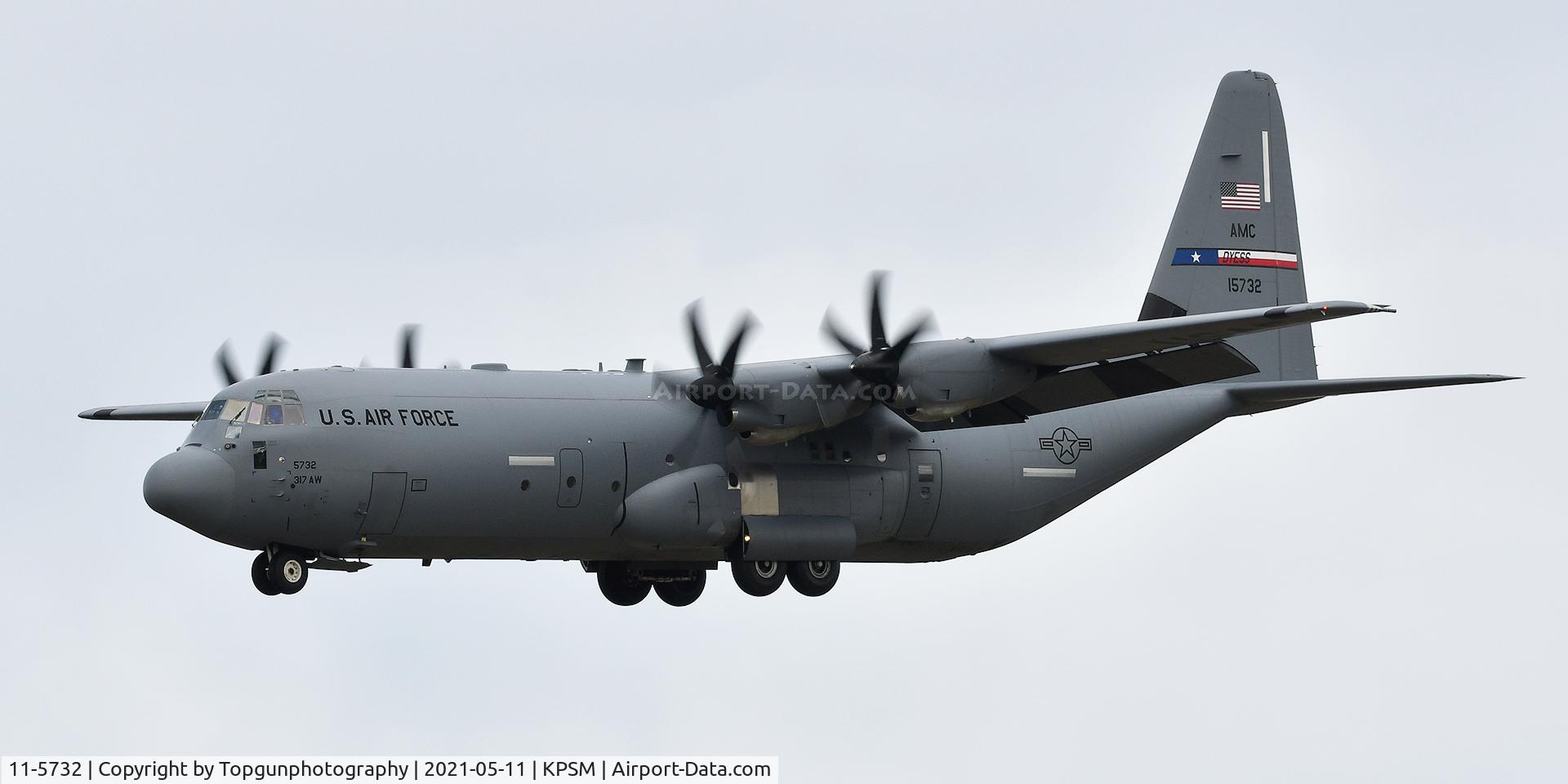 11-5731, 2013 Lockheed MC-130J C/N 382-5731, REACH435 coming in for a quick gas and go.