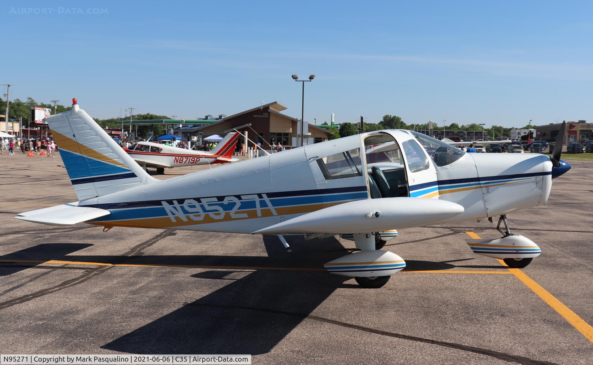 N95271, 1969 Piper PA-28-140 C/N 28-25871, Piper PA-28-140