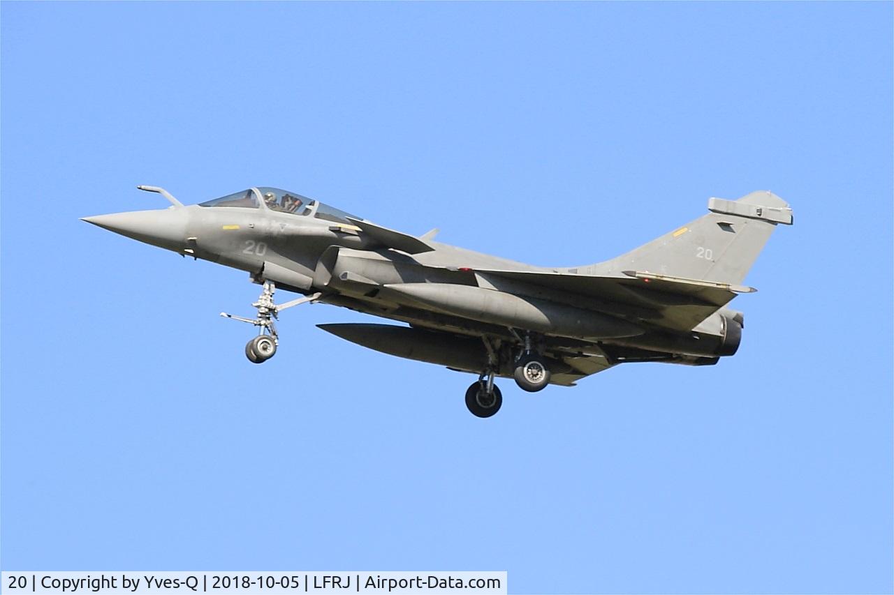 20, Dassault Rafale M C/N 20, Dassault Rafale M, Short approach rwy 26, Landivisiau Naval Air Base (LFRJ)
