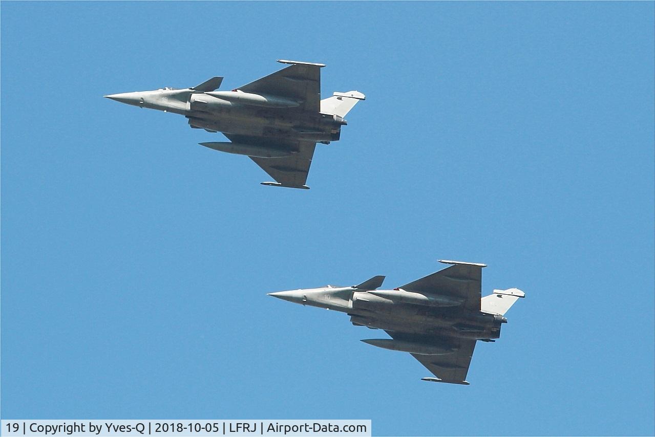 19, Dassault Rafale M C/N 19, Dassault Rafale M, Flight over Landivisiau Naval Air Base (LFRJ)