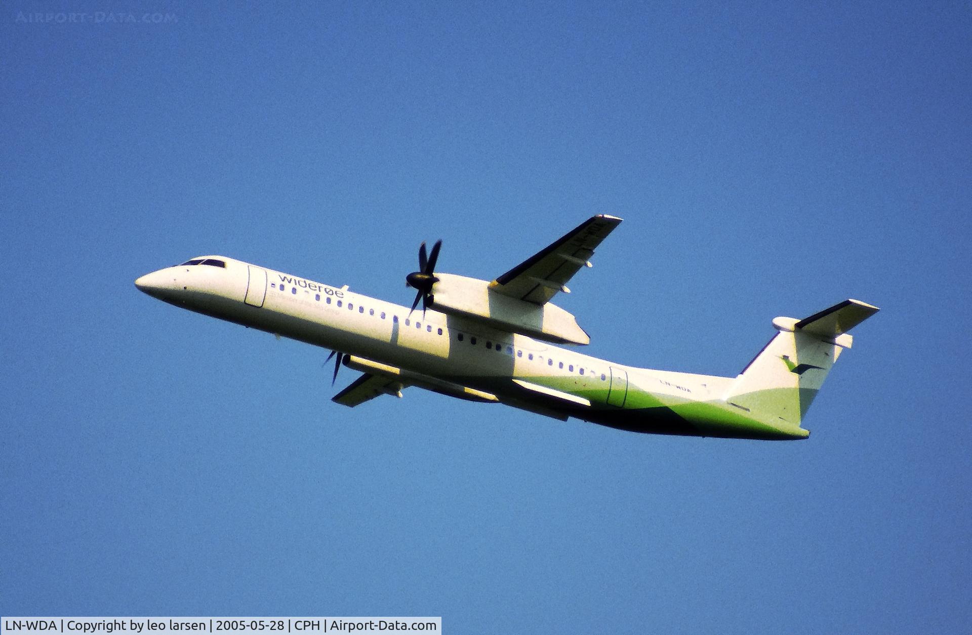 LN-WDA, 2002 De Havilland DHC-8-402Q Dash 8 C/N 4069, Copenhagen 28.5.2005