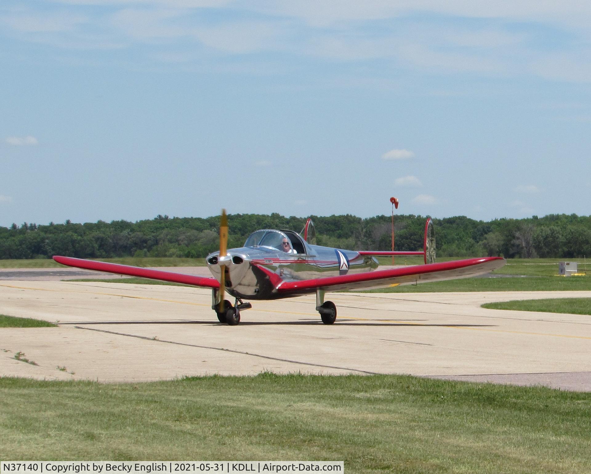 N37140, 1941 Erco 415C Ercoupe C/N 107, returning from flight