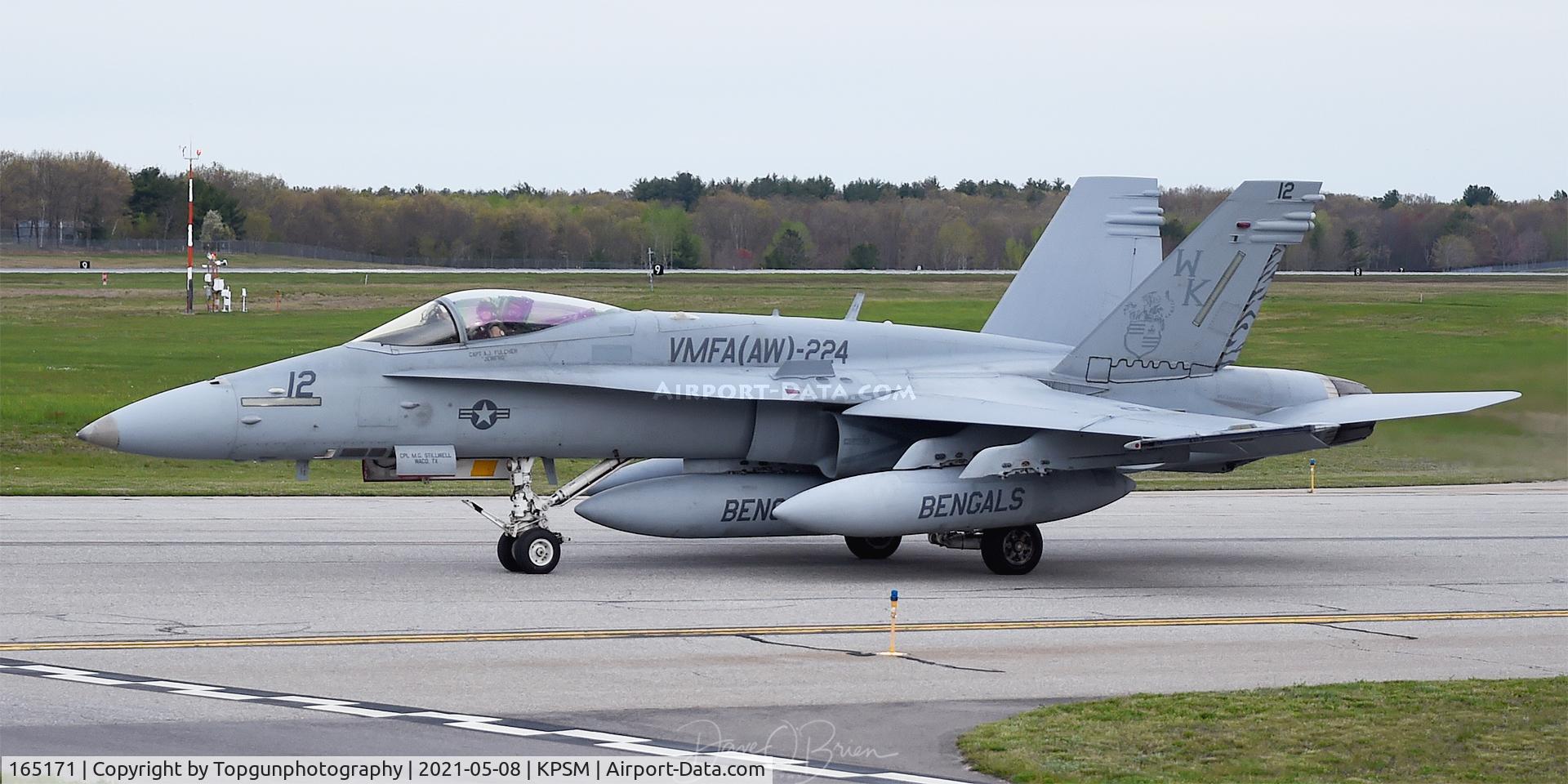 165171, McDonnell Douglas F/A-18C Hornet C/N 1287/C396, MAZDA95 taxing up to RW34 hammerhead