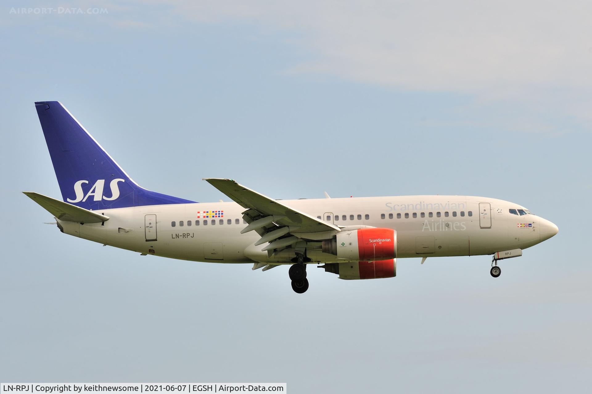 LN-RPJ, 2000 Boeing 737-783 C/N 30192, Arriving at Norwich for maintenance.