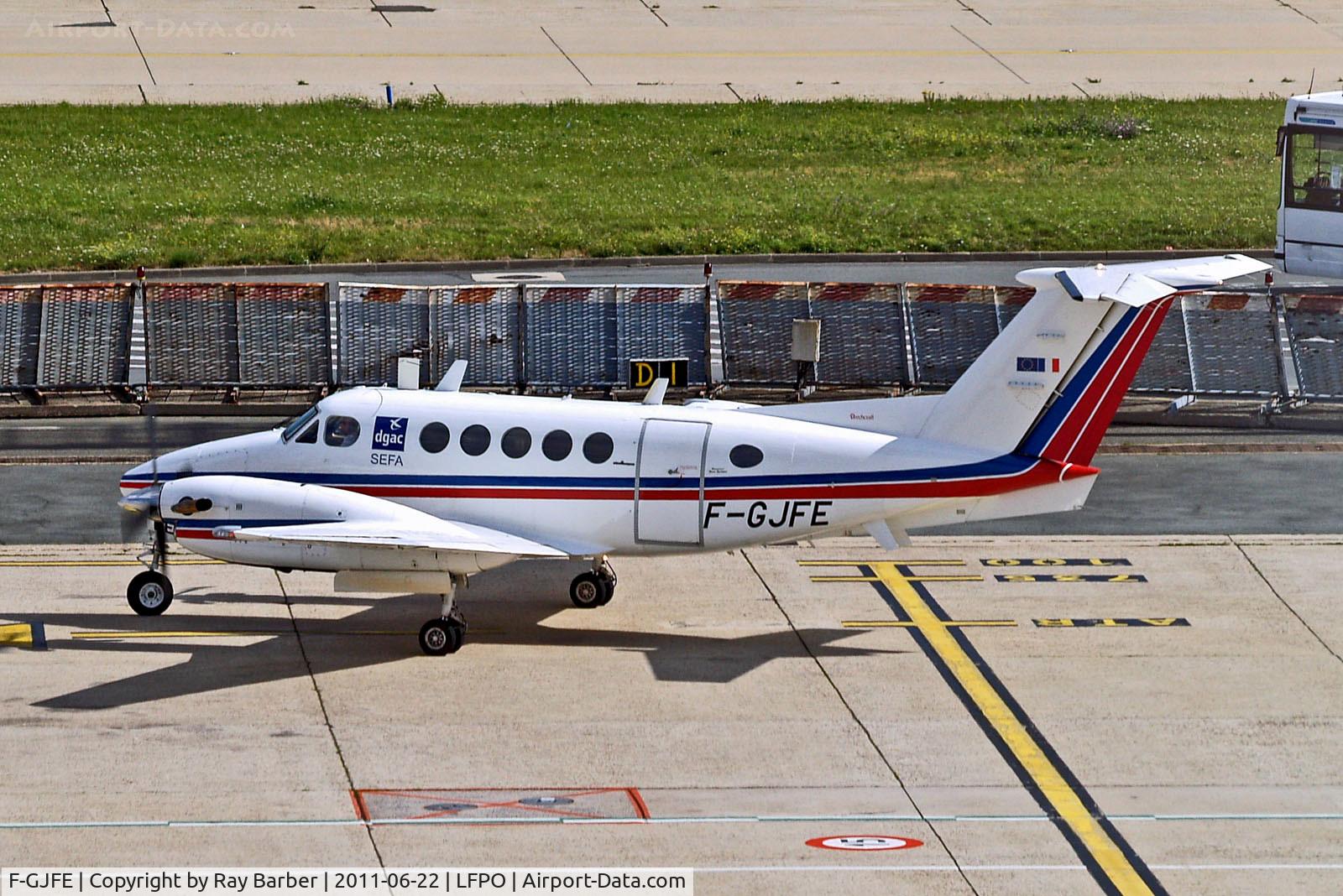 F-GJFE, 1991 Beech B200 Super King Air King Air C/N BB-1399, F-GJFE   Beech 200 Super King Air [BB-1399] (DGAC) Paris-Orly~F 22/06/2011
