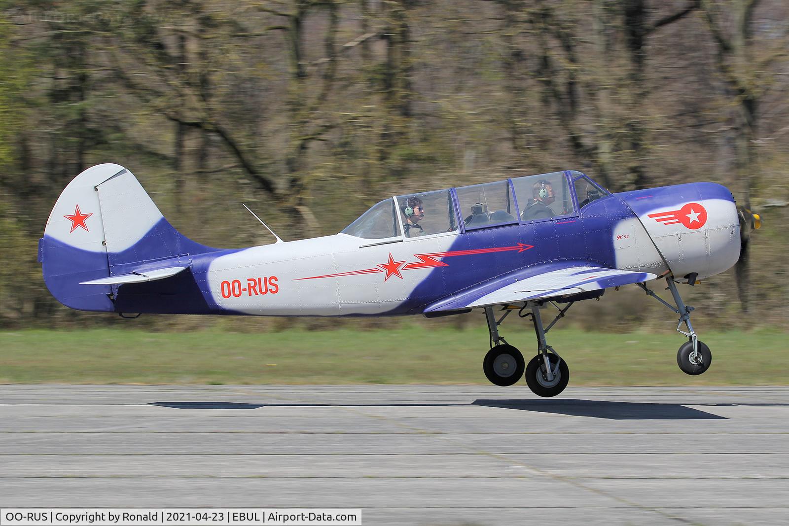 OO-RUS, 1982 Bacau Yak-52 C/N 822203, at ebul