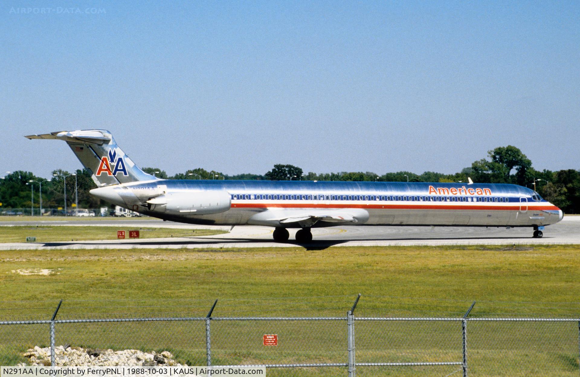 N291AA, 1985 McDonnell Douglas MD-82 (DC-9-82) C/N 49303, American MD82 departing