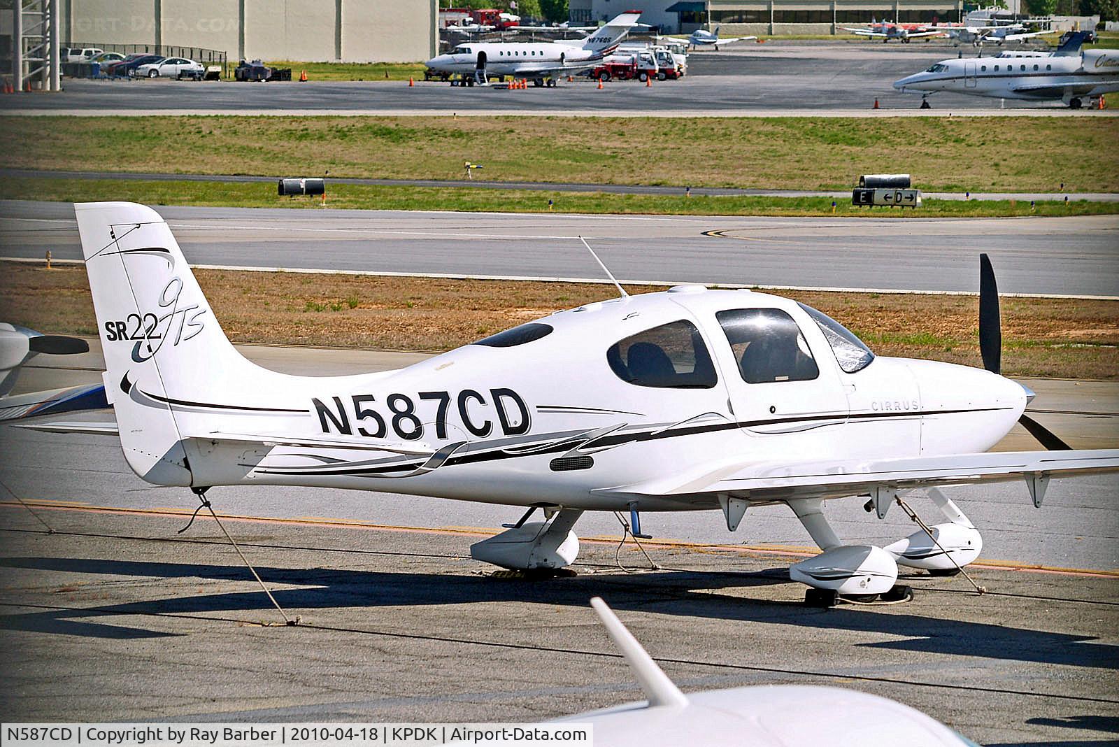N587CD, 2005 Cirrus SR22 GTS C/N 1695, N587CD   Cirrus Design SR-22 GTS [1695] Atlanta-Dekalb Peachtree~N 18/04/2010