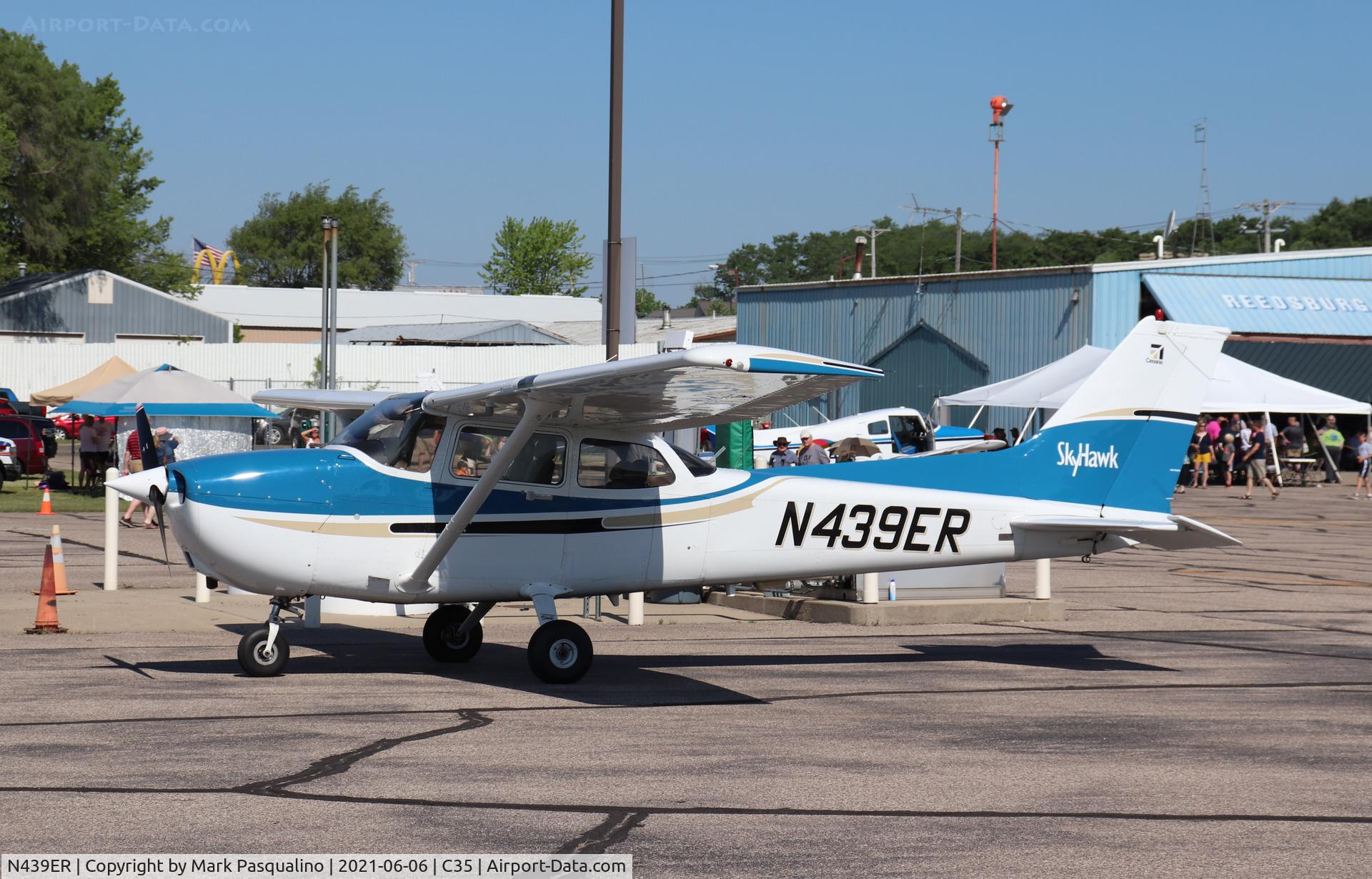 N439ER, 2001 Cessna 172S C/N 172S8935, Cessna 172S
