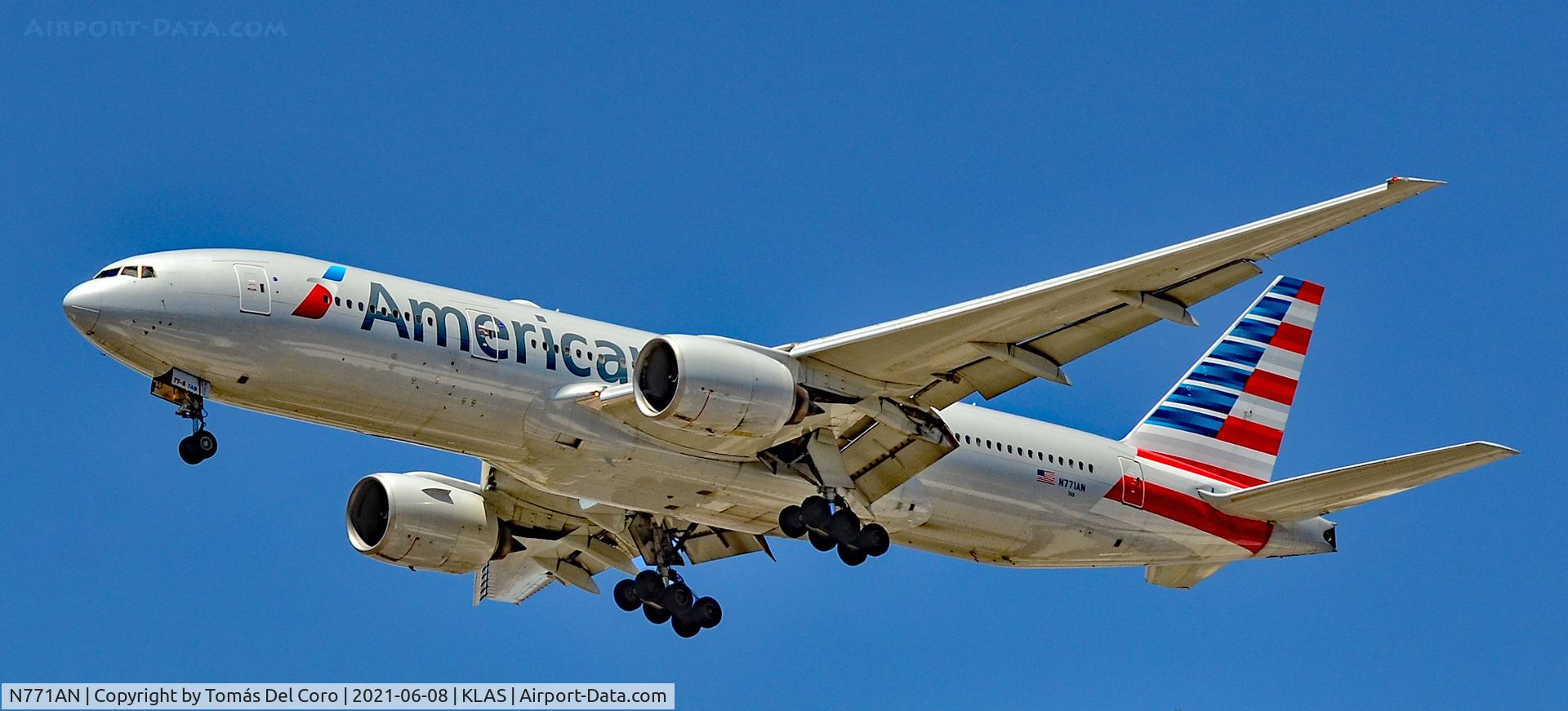 N771AN, 1999 Boeing 777-223 C/N 29579, N771AN American Airlines Boeing 777-223ER s/n 29579 - Las Vegas - McCarran International Airport (LAS / KLAS)
USA - Nevada June 8, 2021
Photo: Tomás Del Coro