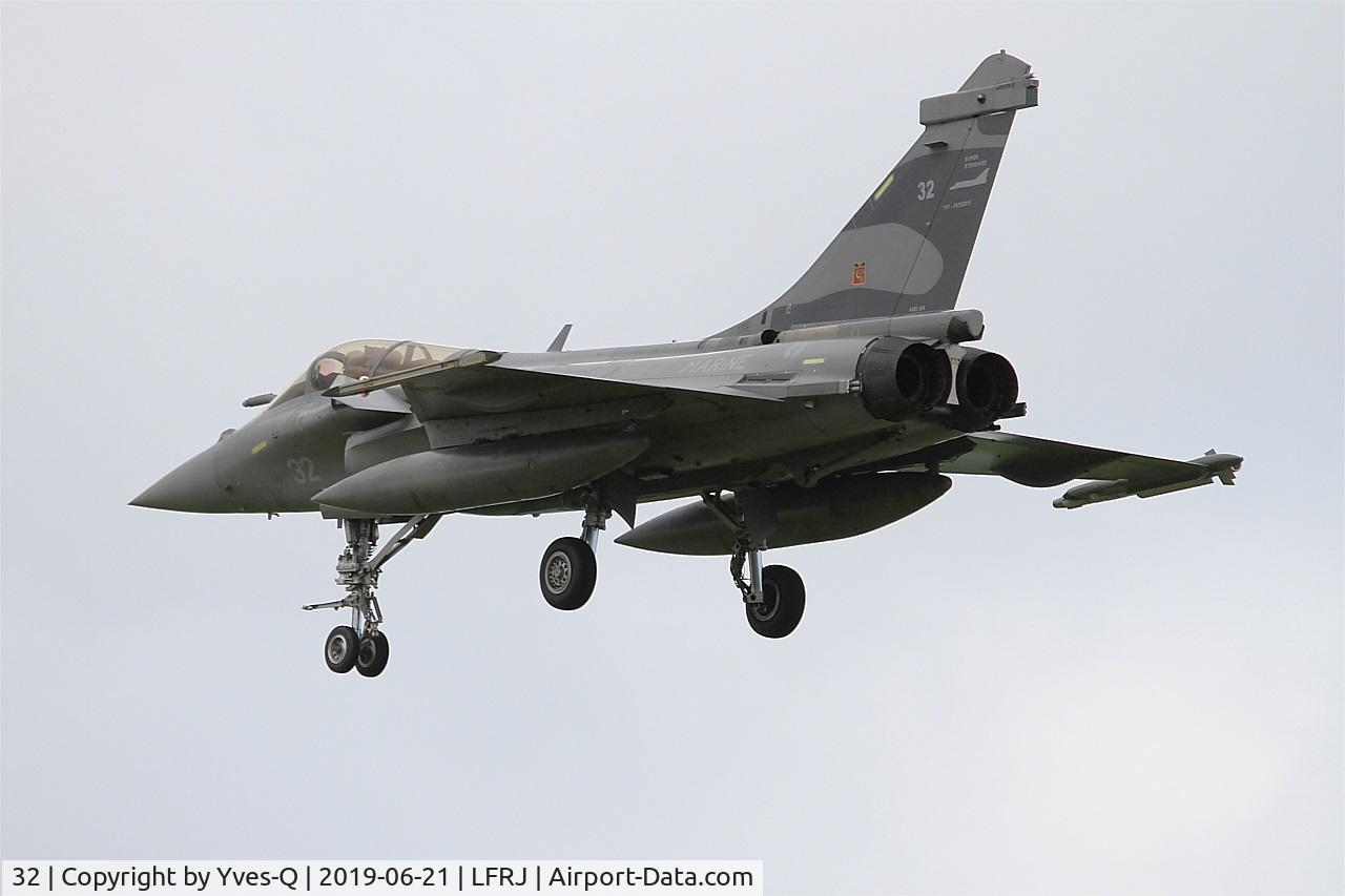 32, Dassault Rafale M C/N 32, Dassault Rafale M, On final rwy 26, Landivisiau Naval Air Base (LFRJ)