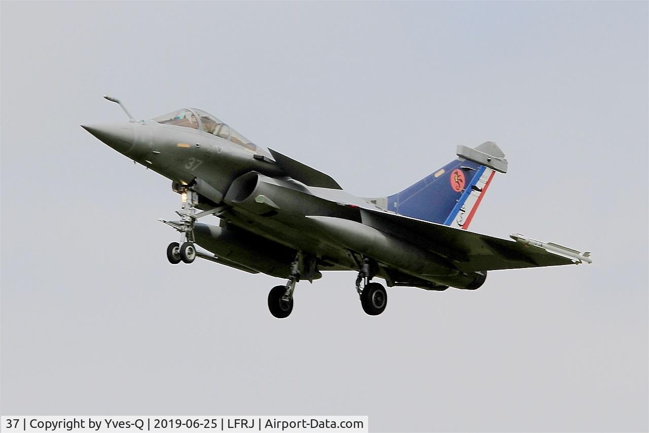 37, 2012 Dassault Rafale M C/N 37, Dassault Rafale M, Short approach rwy 26, Landivisiau Naval Air Base (LFRJ)