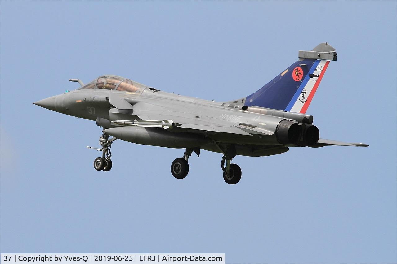 37, 2012 Dassault Rafale M C/N 37, Dassault Rafale M, On final rwy 26, Landivisiau Naval Air Base (LFRJ)
