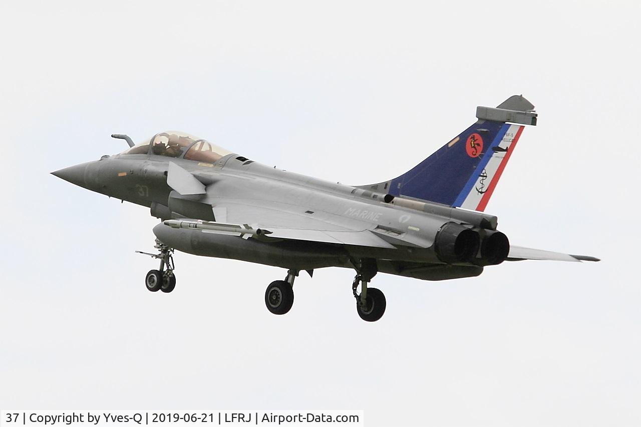 37, 2012 Dassault Rafale M C/N 37, Dassault Rafale M, On final rwy 26, Landivisiau Naval Air Base (LFRJ)