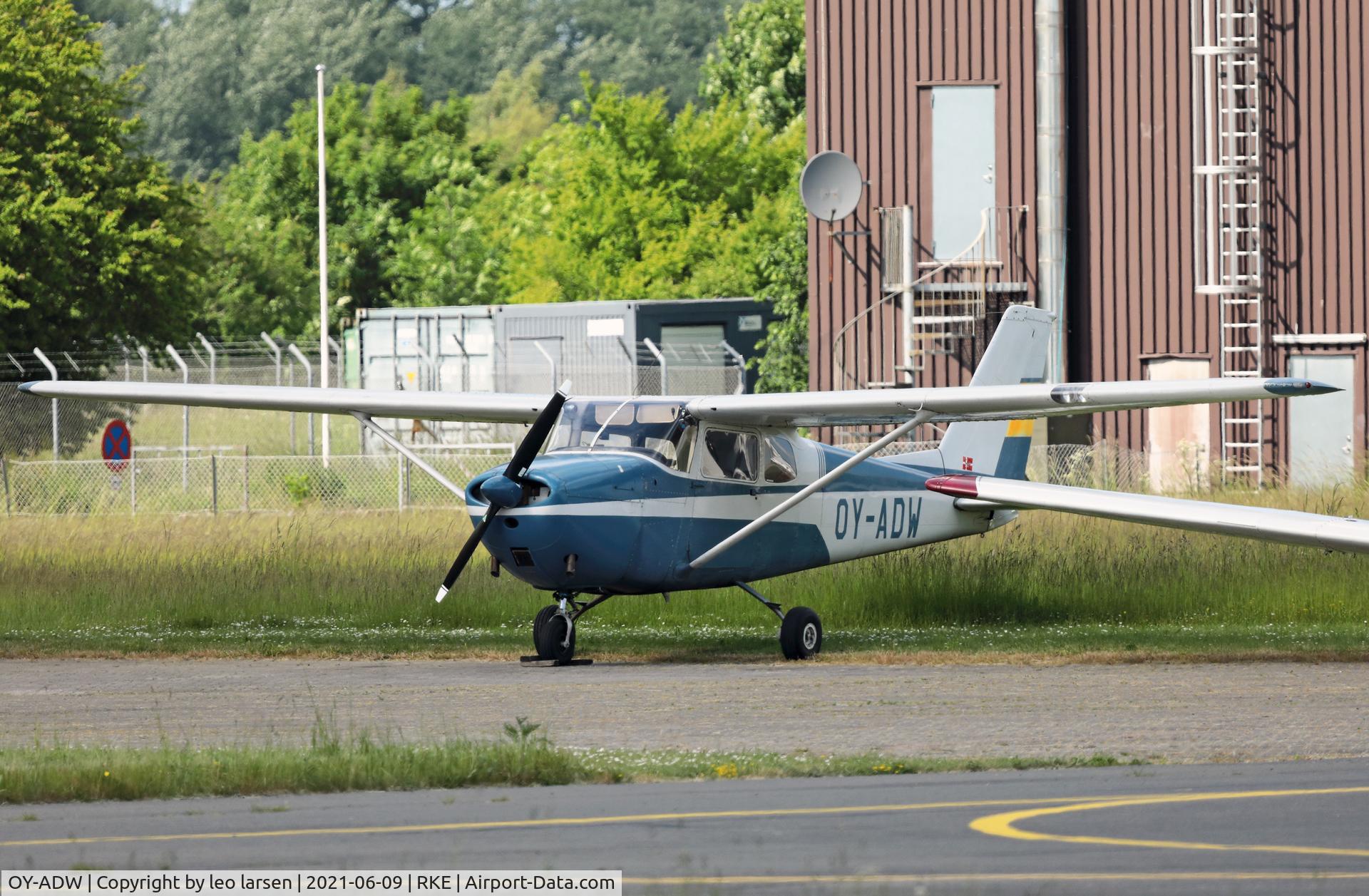OY-ADW, 1960 Cessna 172B C/N 17248072, Roskilde 9.6.2021