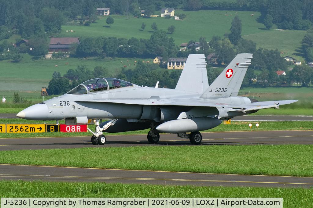 J-5236, 1997 McDonnell Douglas F/A-18D Hornet C/N 1332/SFD006, Switzerland - Air Force FA18 Hornet