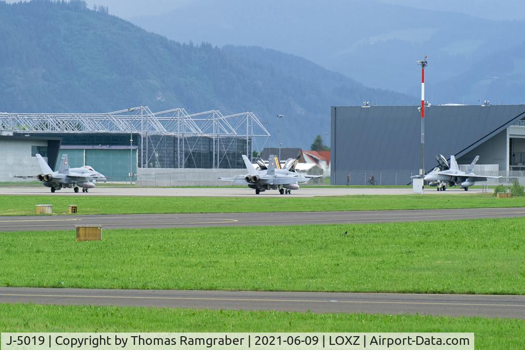 J-5019, McDonnell Douglas F/A-18C Hornet C/N 1368/SFC019, Switzerland - Air Force FA18 Hornet (+ J-5008, J-5011, J-5236)