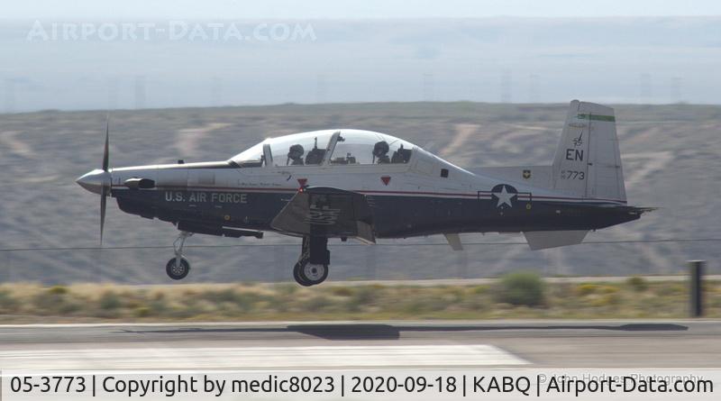 05-3773, 2007 Raytheon Beech T-6A Texan II C/N PT-325, Coming into KABQ